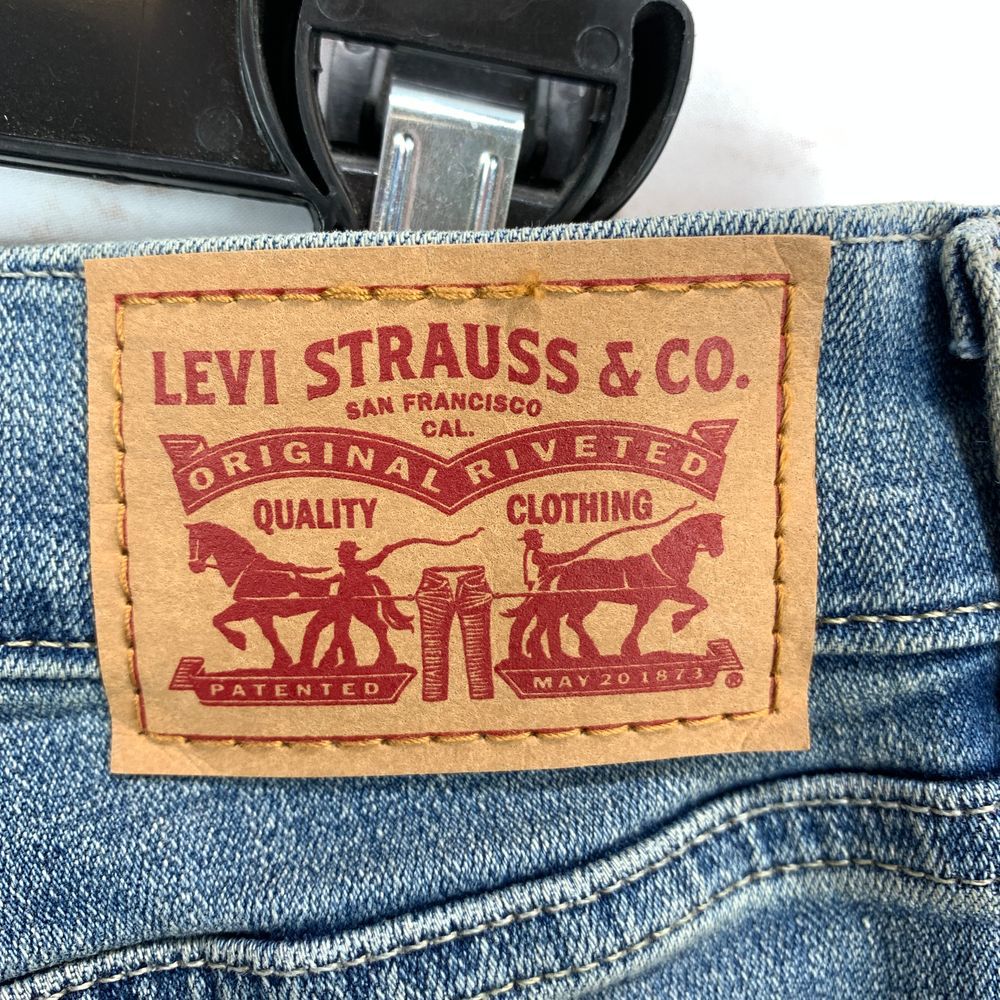 Levi's Women's Straight 505 Jeans - Picture 5 of 5